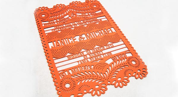 紙張激光切割 紙張激光鏤空機是專門為紙制品工業(yè)研制的新型加工設(shè)備(圖1)