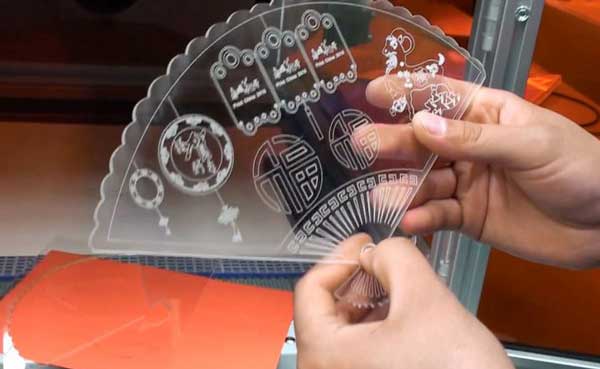 激光模切機跟激光切割機是同一種設(shè)備嗎？